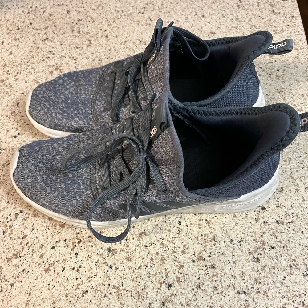 ADIDAS CLOUDFOAM Size 8 - Picture 3 of 6